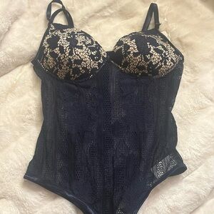Windsor Blie Lace Bodysuit M Medium NWT